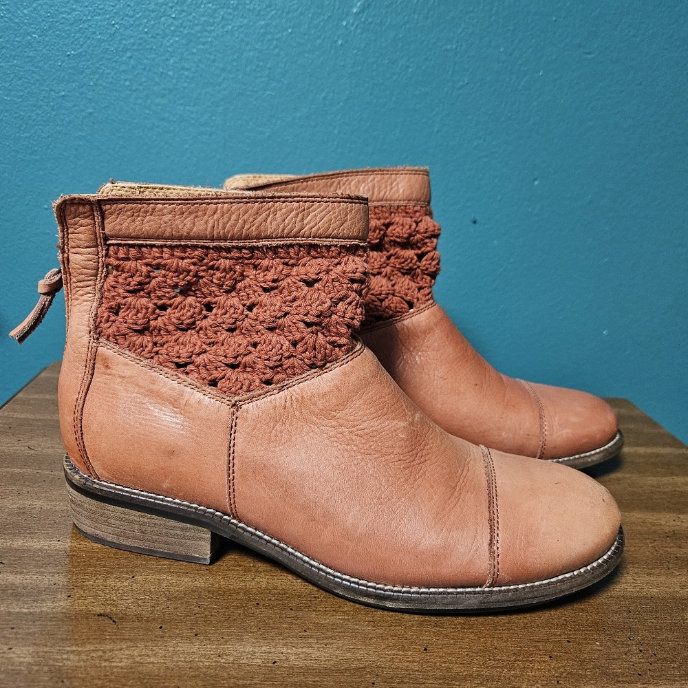 Womens Anthropologie Latigo Leather Crocheted Boots Bohemian Hippie Rust Size 10